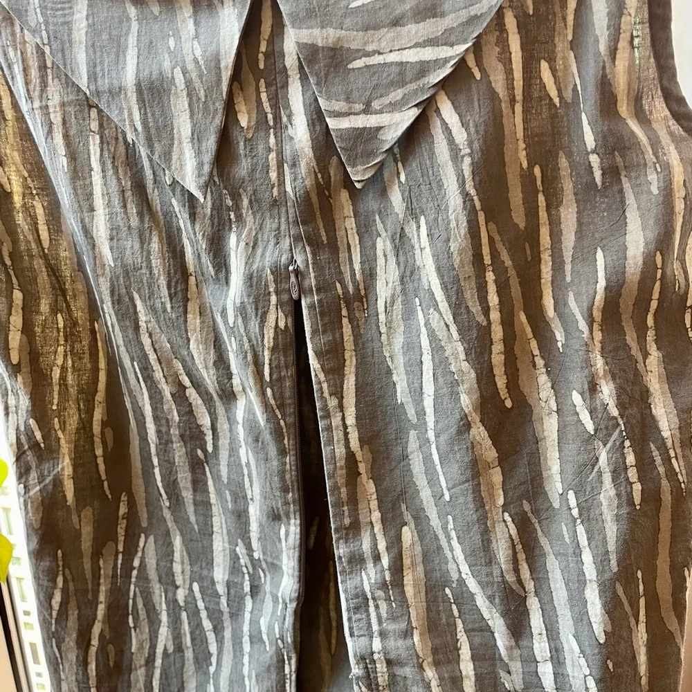 Unique Batik Top - Picture 3 of 3